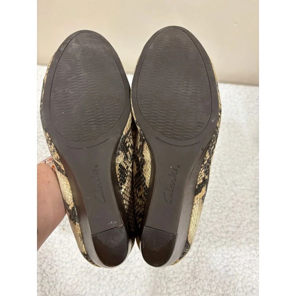 Clarks Womens 12 Tan Snakeskin Print Wedge Pump Heels Slip On Comfort Casual